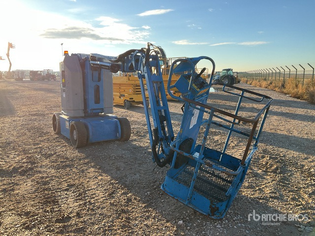 2006 Genie Z-30/20N 2WD Electric Articulating Boom Lift - شاحنة ذراع مفصلي: صورة 4 2006 Genie Z-30/20N 2WD Electric Articulating Boom Lift - شاحنة ذراع مفصلي: صورة 4