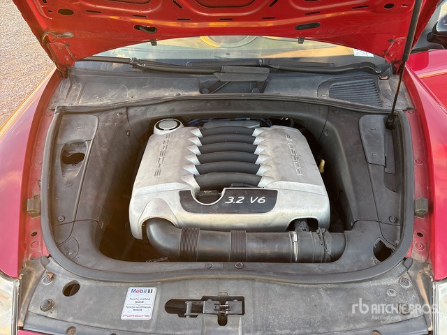 2006 Porsche Cayenne SUV - سيارة دفع رباعي: صورة 5 2006 Porsche Cayenne SUV - سيارة دفع رباعي: صورة 5