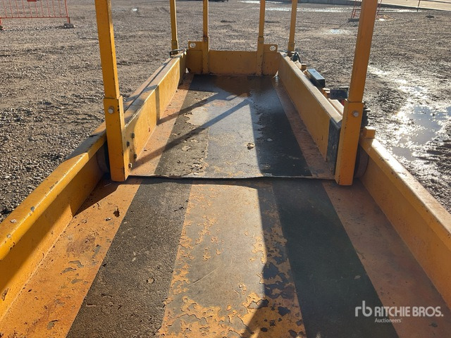 2007 Haulotte Compact 8 Electric Scissor Lift - رافعة هيدروليكية مقصية: صورة 5 2007 Haulotte Compact 8 Electric Scissor Lift - رافعة هيدروليكية مقصية: صورة 5