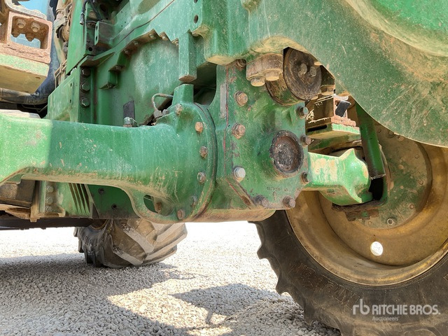 2007 John Deere 8330 4WD Tractor - جرار: صورة 5 2007 John Deere 8330 4WD Tractor - جرار: صورة 5
