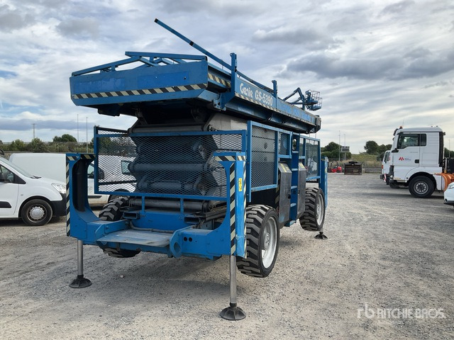 2008 Genie GS-5390RT 4x4 Diesel Scissor Lift - رافعة هيدروليكية مقصية: صورة 3 2008 Genie GS-5390RT 4x4 Diesel Scissor Lift - رافعة هيدروليكية مقصية: صورة 3