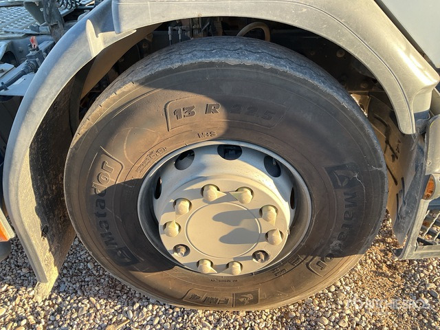 2011 Renault Premium 430 4x2 S/A Day Cab Truck Tractor - وحدة جر: صورة 4 2011 Renault Premium 430 4x2 S/A Day Cab Truck Tractor - وحدة جر: صورة 4