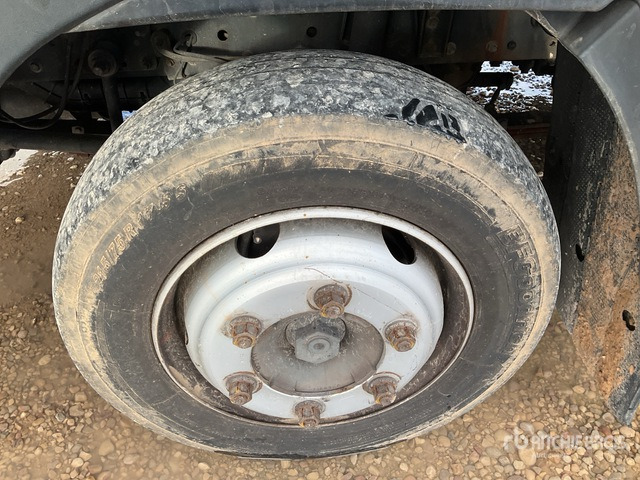 2012 Iveco Eurocargo 75E18 4x2 Van Truck - شاحنة مقفلة: صورة 5 2012 Iveco Eurocargo 75E18 4x2 Van Truck - شاحنة مقفلة: صورة 5