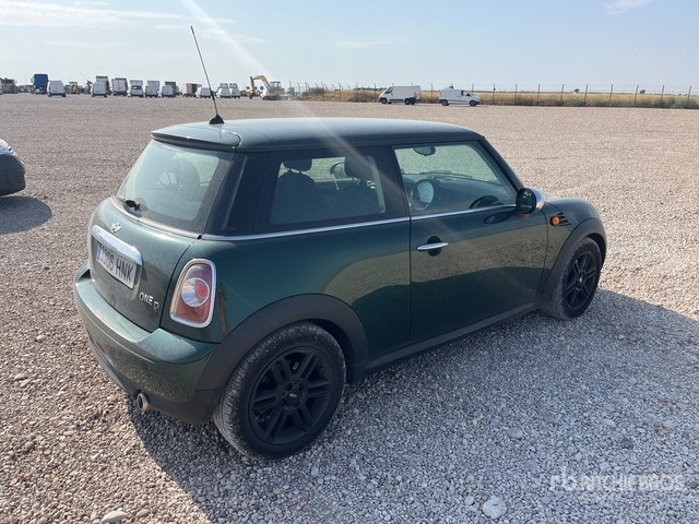 2012 Mini One Automobile - سيارة: صورة 3 2012 Mini One Automobile - سيارة: صورة 3