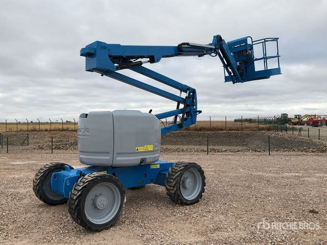 2013 Genie Z45/25J 4WD Diesel Articulating Boom Lift - شاحنة ذراع مفصلي: صورة 1 2013 Genie Z45/25J 4WD Diesel Articulating Boom Lift - شاحنة ذراع مفصلي: صورة 1