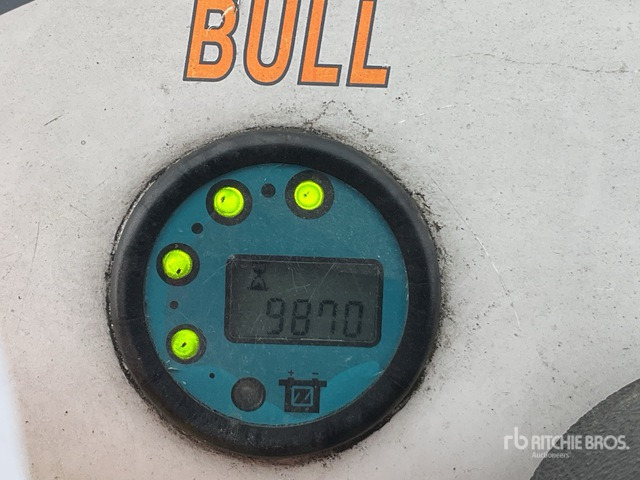 2014 Dec BULL4 Electric Tow Truck - جرار السحب الكهربائي: صورة 3 2014 Dec BULL4 Electric Tow Truck - جرار السحب الكهربائي: صورة 3