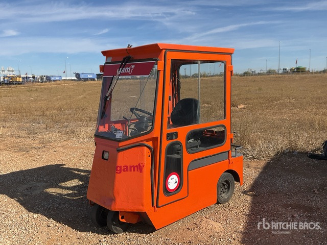 2014 Toyota CBT6 Utility Vehicle - جرار السحب الكهربائي: صورة 1 2014 Toyota CBT6 Utility Vehicle - جرار السحب الكهربائي: صورة 1