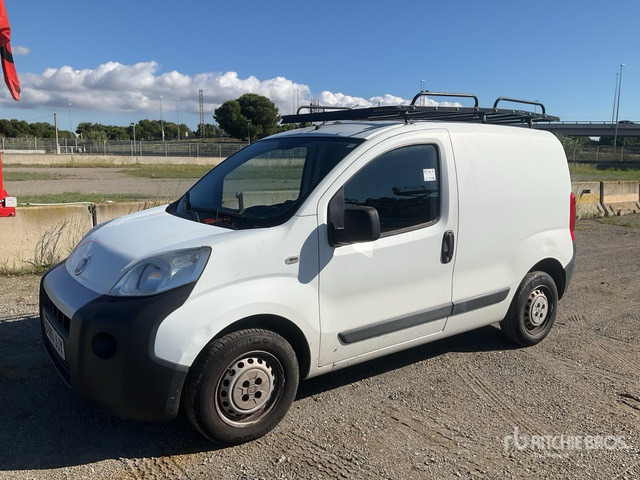 2015 Fiat Fiorino Van Truck - شاحنة التوصيل: صورة 1 2015 Fiat Fiorino Van Truck - شاحنة التوصيل: صورة 1