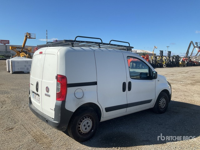 2015 Fiat Fiorino Van Truck - شاحنة التوصيل: صورة 3 2015 Fiat Fiorino Van Truck - شاحنة التوصيل: صورة 3