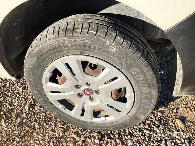 2016 Fiat Doblo Van Truck - شاحنة التوصيل: صورة 4 2016 Fiat Doblo Van Truck - شاحنة التوصيل: صورة 4