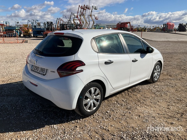 2016 Peugeot 208 Automobile - سيارة: صورة 3 2016 Peugeot 208 Automobile - سيارة: صورة 3