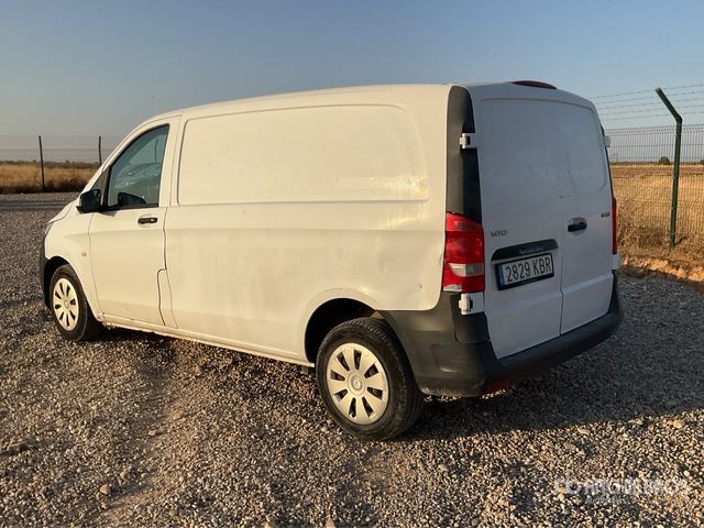 2017 Mercedes-Benz Vito 110 CDI Cargo Van - شاحنة التوصيل: صورة 2 2017 Mercedes-Benz Vito 110 CDI Cargo Van - شاحنة التوصيل: صورة 2