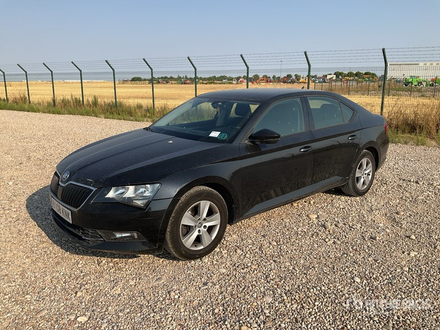 2018 Skoda Superb Automobile - سيارة: صورة 2 2018 Skoda Superb Automobile - سيارة: صورة 2
