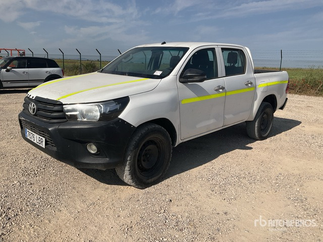 2019 Toyota Hilux 4x4 Crew Cab Pickup - شاحنة البيك أب: صورة 1 2019 Toyota Hilux 4x4 Crew Cab Pickup - شاحنة البيك أب: صورة 1