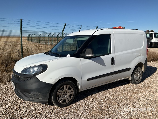2020 Fiat Doblo Cargo Van - شاحنة التوصيل: صورة 1 2020 Fiat Doblo Cargo Van - شاحنة التوصيل: صورة 1