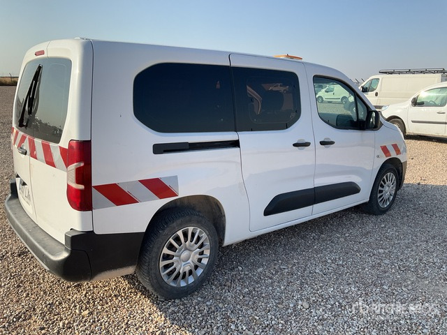 2020 Toyota Proace Passenger Van - حافلة صغيرة, ميكروباص: صورة 3 2020 Toyota Proace Passenger Van - حافلة صغيرة, ميكروباص: صورة 3