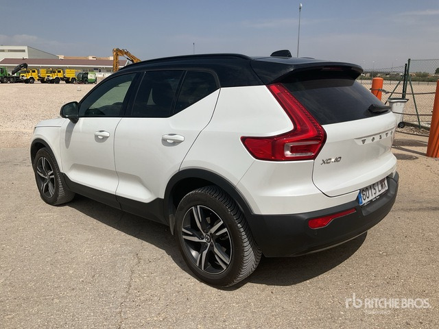 2020 Volvo XC40 SUV - سيارة دفع رباعي: صورة 2 2020 Volvo XC40 SUV - سيارة دفع رباعي: صورة 2
