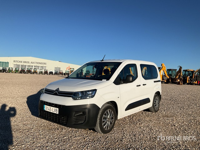 2021 Citroen Berlingo Passenger Van - حافلة صغيرة, ميكروباص: صورة 1 2021 Citroen Berlingo Passenger Van - حافلة صغيرة, ميكروباص: صورة 1