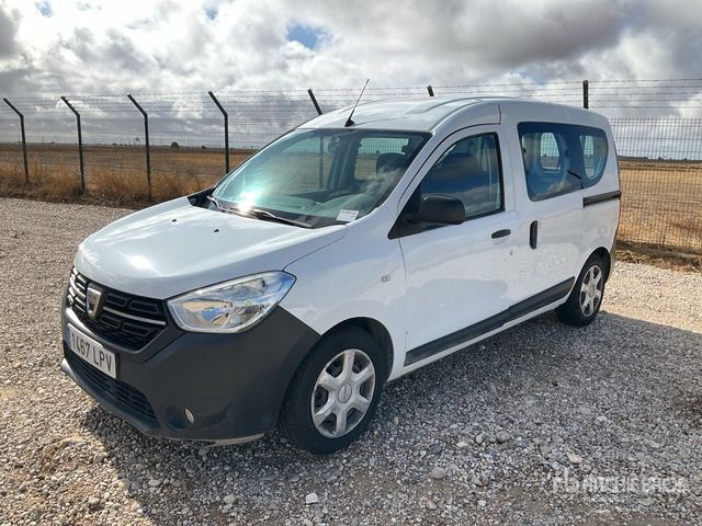 2021 DACIA Dokker Passenger Van - حافلة صغيرة, ميكروباص: صورة 1 2021 DACIA Dokker Passenger Van - حافلة صغيرة, ميكروباص: صورة 1