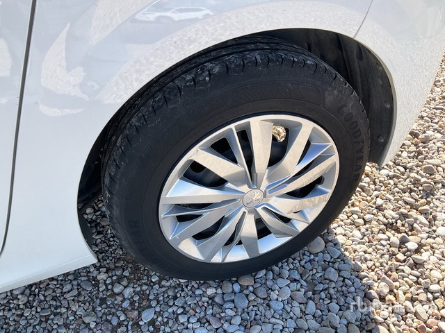 2021 Peugeot 208 Automobile - سيارة: صورة 4 2021 Peugeot 208 Automobile - سيارة: صورة 4