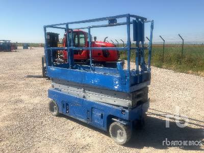 GENIE GS2032 - رافعة هيدروليكية مقصية: صورة 3 GENIE GS2032 - رافعة هيدروليكية مقصية: صورة 3