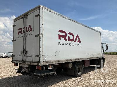 IVECO ML120 E 18 4x2 camion caja cerrada - شاحنات مسطحة: صورة 3 IVECO ML120 E 18 4x2 camion caja cerrada - شاحنات مسطحة: صورة 3