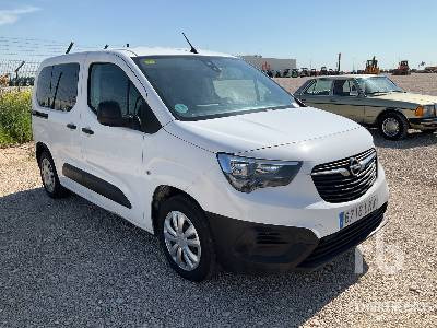 OPEL COMBO Combo Life Expression - سيارة: صورة 4 OPEL COMBO Combo Life Expression - سيارة: صورة 4
