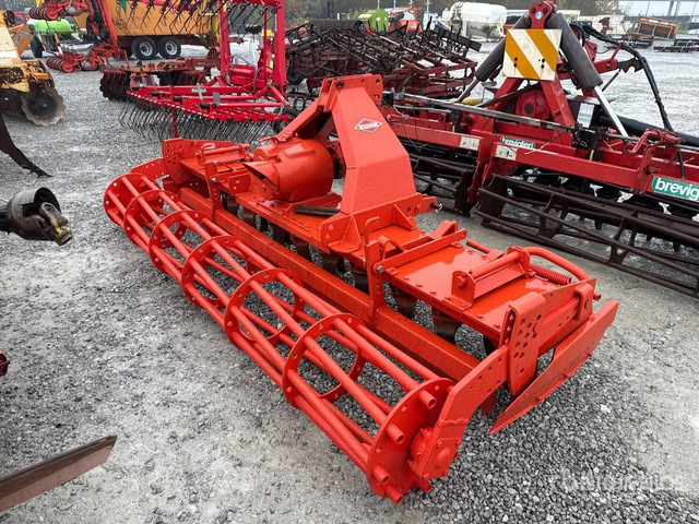 1989 Kuhn HR301M Harrow - زحافة: صورة 1 1989 Kuhn HR301M Harrow - زحافة: صورة 1