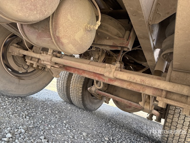 1990 Iveco 190-36 6x2 Roll-Off Truck - شاحنة ذات خطاف: صورة 5 1990 Iveco 190-36 6x2 Roll-Off Truck - شاحنة ذات خطاف: صورة 5