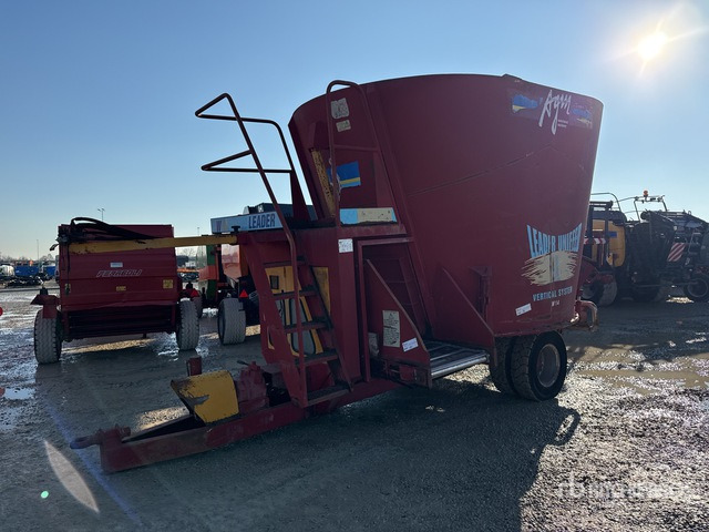 1993 AGM W14 Feed Wagon - عربة خلط الأعلاف: صورة 1 1993 AGM W14 Feed Wagon - عربة خلط الأعلاف: صورة 1