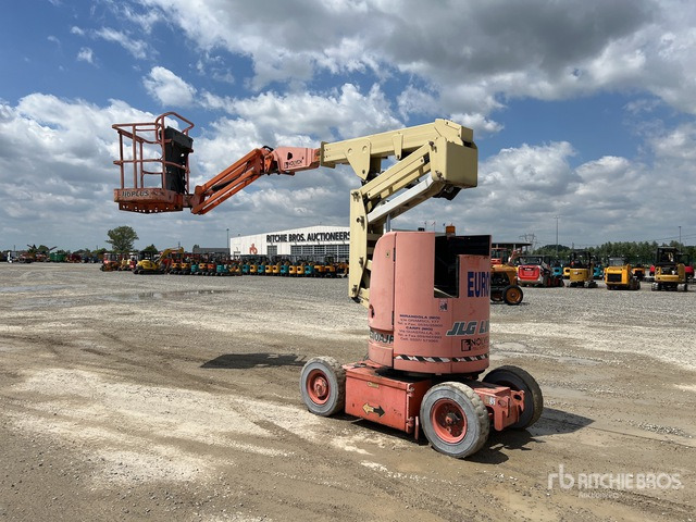 1999 JLG E300 AJP Articulating Boom Lift - شاحنة ذراع مفصلي: صورة 3 1999 JLG E300 AJP Articulating Boom Lift - شاحنة ذراع مفصلي: صورة 3