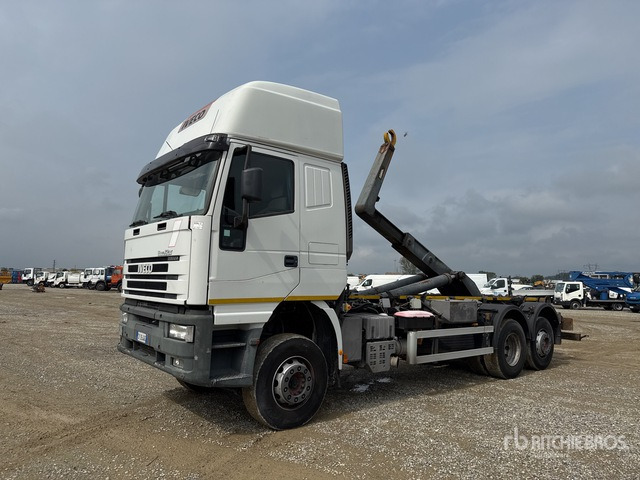 2001 Iveco Eurostar 260E40 6x2 Sleeper Roll-Off Truck - شاحنة ذات خطاف: صورة 2 2001 Iveco Eurostar 260E40 6x2 Sleeper Roll-Off Truck - شاحنة ذات خطاف: صورة 2