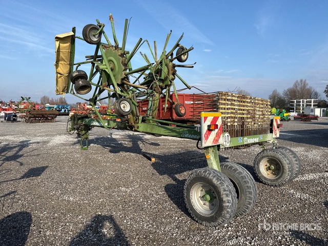 2002 Krone SWADRO 1401 Hay Rake - آلة تيبيس العشب/ آلة جمع العشب: صورة 2 2002 Krone SWADRO 1401 Hay Rake - آلة تيبيس العشب/ آلة جمع العشب: صورة 2