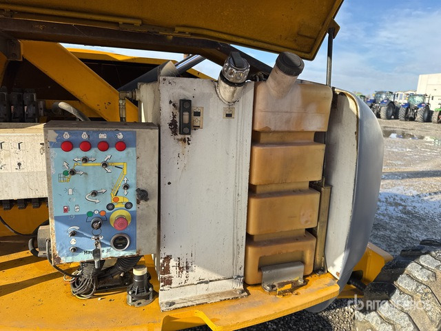 2004 Haulotte HA26PX - شاحنة ذراع مفصلي: صورة 5 2004 Haulotte HA26PX - شاحنة ذراع مفصلي: صورة 5