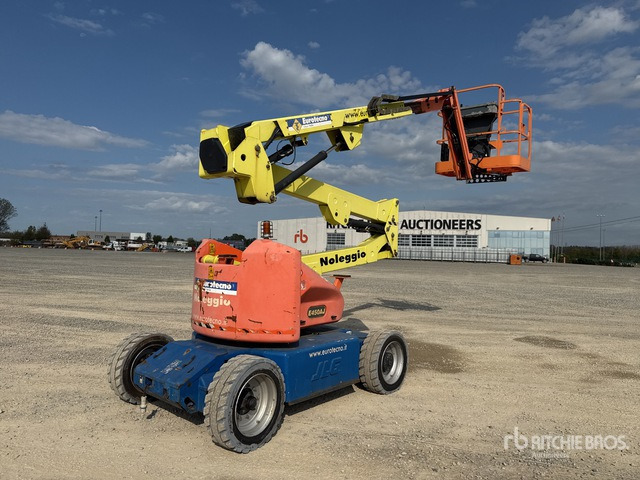 2004 JLG E450AJ Electric Articulating Boom Lift - شاحنة ذراع مفصلي: صورة 4 2004 JLG E450AJ Electric Articulating Boom Lift - شاحنة ذراع مفصلي: صورة 4