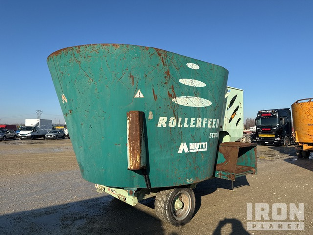 2004 Mutti MC13 Feed Wagon - عربة خلط الأعلاف: صورة 3 2004 Mutti MC13 Feed Wagon - عربة خلط الأعلاف: صورة 3