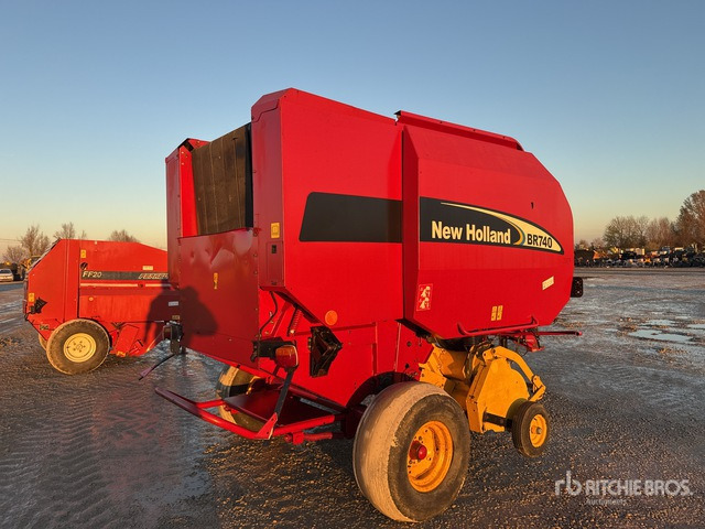 2004 New Holland BR740 Round Baler - مكنة: صورة 3 2004 New Holland BR740 Round Baler - مكنة: صورة 3