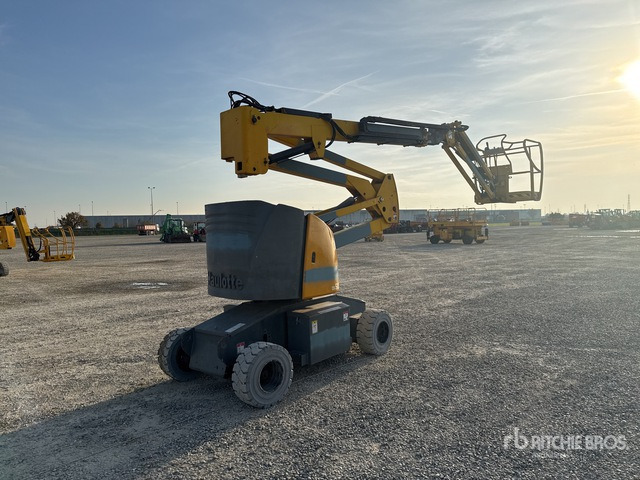 2006 Haulotte HA15IP Electric Articulating Boom Lift - شاحنة ذراع مفصلي: صورة 3 2006 Haulotte HA15IP Electric Articulating Boom Lift - شاحنة ذراع مفصلي: صورة 3