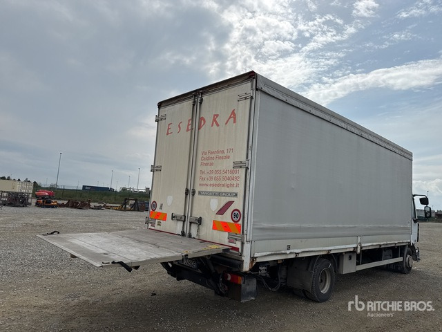 2006 Renault Midlum 220DCI 4x2 Curtain Side Truck - شاحنة ستارة: صورة 5 2006 Renault Midlum 220DCI 4x2 Curtain Side Truck - شاحنة ستارة: صورة 5