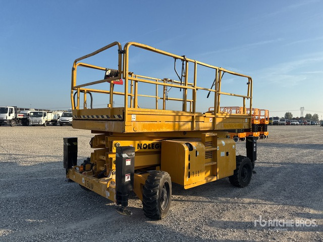 2007 Haulotte H12SX Diesel (Inoperable) Scissor Lift - رافعة هيدروليكية مقصية: صورة 4 2007 Haulotte H12SX Diesel (Inoperable) Scissor Lift - رافعة هيدروليكية مقصية: صورة 4