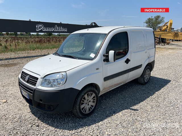 2008 Fiat Doblo (Inoperable) Van Truck - فان المدمجة: صورة 1 2008 Fiat Doblo (Inoperable) Van Truck - فان المدمجة: صورة 1