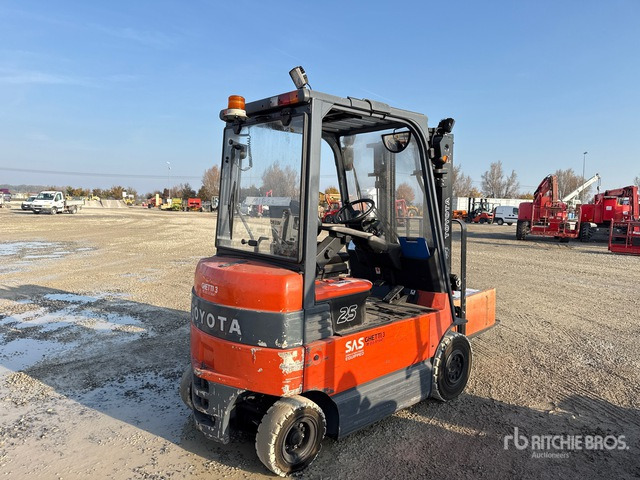 2009 Toyota 7FBMF25 Electric Forklift - رافعة شوكية كهربائية: صورة 3 2009 Toyota 7FBMF25 Electric Forklift - رافعة شوكية كهربائية: صورة 3