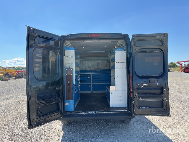 2010 Fiat Ducato 160 Mjt Autocarro furgonato - فان: صورة 4 2010 Fiat Ducato 160 Mjt Autocarro furgonato - فان: صورة 4