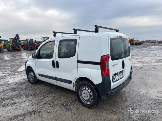 2011 Peugeot Bipper Van Truck - شاحنة مقفلة: صورة 2 2011 Peugeot Bipper Van Truck - شاحنة مقفلة: صورة 2