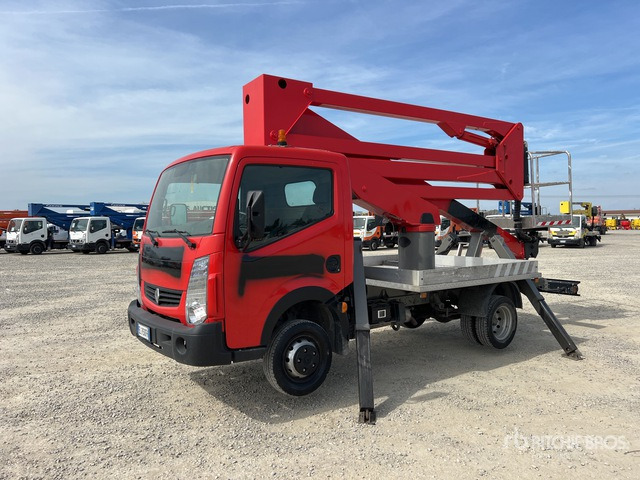 2011 Renault Maxity 2011 Socage DA320 20 m on Bucket Truck - منصة تلسكوبية محمولة على شاحنة: صورة 1 2011 Renault Maxity 2011 Socage DA320 20 m on Bucket Truck - منصة تلسكوبية محمولة على شاحنة: صورة 1