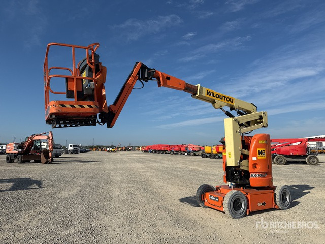2012 JLG E300 AJP Electric Articulating Boom Lift - شاحنة ذراع مفصلي: صورة 1 2012 JLG E300 AJP Electric Articulating Boom Lift - شاحنة ذراع مفصلي: صورة 1