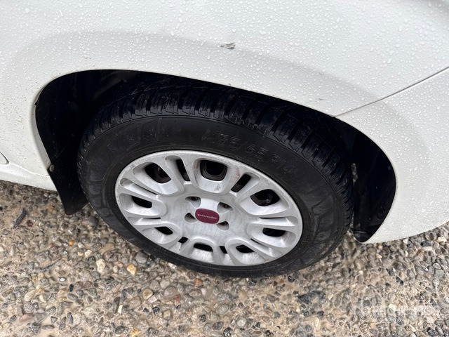 2013 Fiat Panda Automobile - سيارة: صورة 4 2013 Fiat Panda Automobile - سيارة: صورة 4