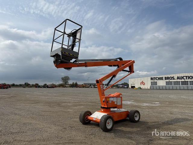 2013 Nifty-Lift HR12NE Electric Articulating Boom Lift - شاحنة ذراع مفصلي: صورة 1 2013 Nifty-Lift HR12NE Electric Articulating Boom Lift - شاحنة ذراع مفصلي: صورة 1