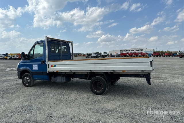 2015 Iveco Daily 35C11 Autocarro cassone fisso - شاحنة مفتوحة: صورة 2 2015 Iveco Daily 35C11 Autocarro cassone fisso - شاحنة مفتوحة: صورة 2