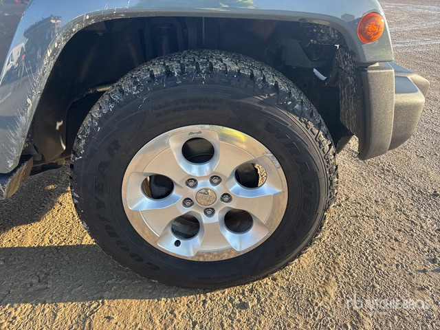 2015 Jeep Wrangler Unlimited Sahara 2.8 CRD 4WD auto 147KW/200CV SUV - سيارة دفع رباعي: صورة 4 2015 Jeep Wrangler Unlimited Sahara 2.8 CRD 4WD auto 147KW/200CV SUV - سيارة دفع رباعي: صورة 4